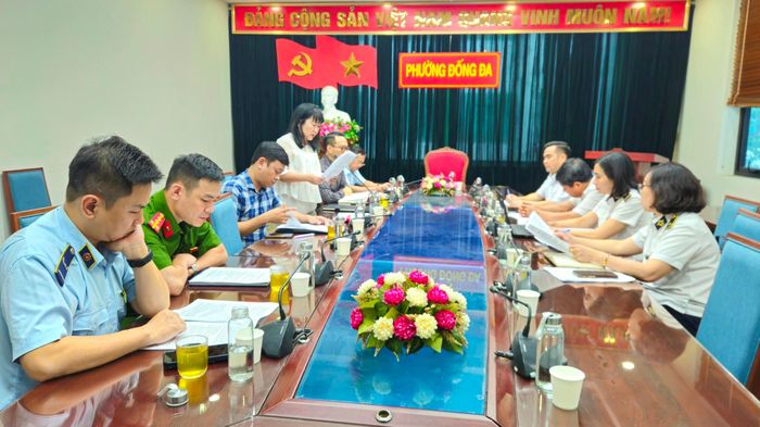 Quang cảnh buổi làm việc tại các phường Đại Mỗ và Đống Đa. Ảnh: Ánh Dương