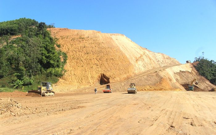 Công trường cao tốc Chợ Mới - Bắc Kạn. Ảnh: Thương Nguyễn