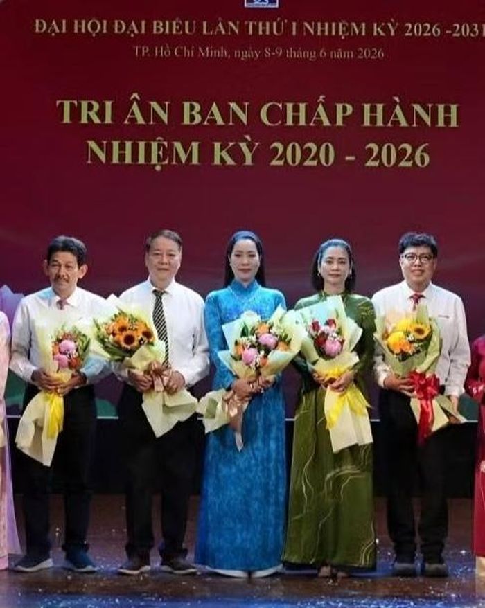 NSND Trịnh Kim Chi và NSƯT Tuyết Thu lần lượt được bầu làm Chủ tịch và Phó Chủ tịch Hội Sân khấu TPHCM nhiệm kỳ 2026-2031.