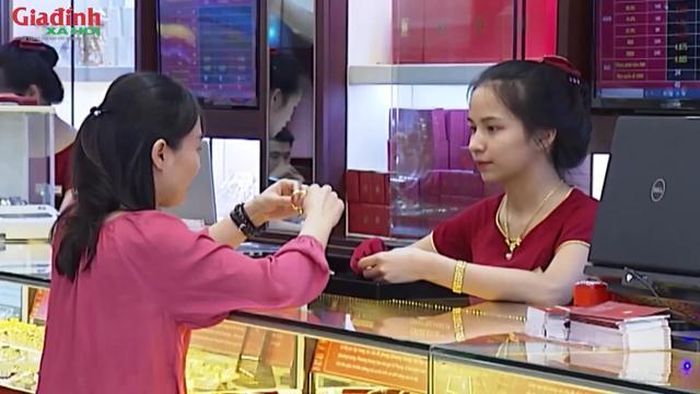 Không chỉ thị trường vàng, giá bạc hôm nay ngày 11/6 tiếp tục giảm sâu, xuống vùng 66 triệu đồng/kg.