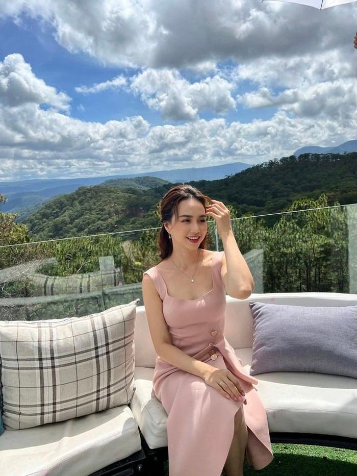 Khoe ảnh đi nghỉ dưỡng nhưng diễn viên Đinh Ngọc Diệp lại than thở có một ngày không vui vì "việc gì cũng không ưng ý". Cô cho biết thèm một chuyến đi chơi.