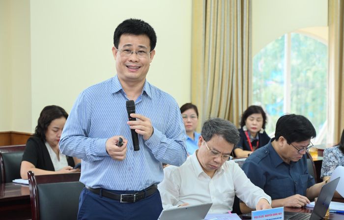 TS. Sái Công Hồng, Viện trưởng Viện Khảo thí và Đảm bảo chất lượng giáo dục chia sẻ kinh nghiệm xây dựng Bộ công cụ đánh giá năng lực.