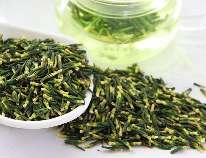 Tâm sen có công năng thanh tâm hỏa, an thần, cố tinh, giúp làm dịu thần kinh.