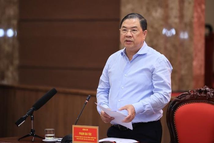 Phó Thủ tướng Thường trực Chính phủ Phạm Gia Túc phát biểu tại cuộc làm việc.
