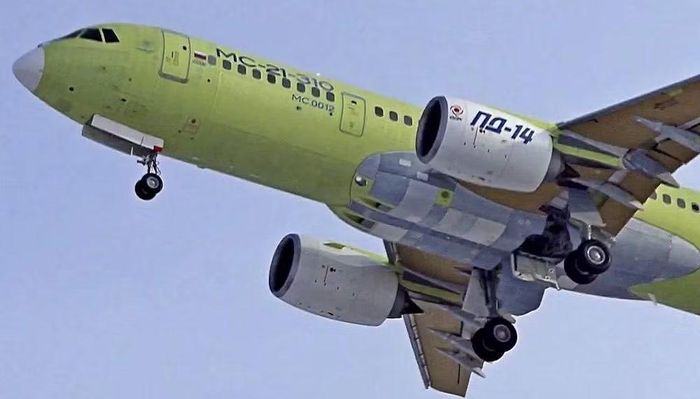Theo tính toán sơ bộ từ UAC, để giao lô máy bay sản xuất trong nước thứ hai cần nguồn vốn lên tới hơn 3 nghìn tỷ ruble, hiện tại công tác xây dựng mô hình tài chính cuối cùng đang được triển khai.
