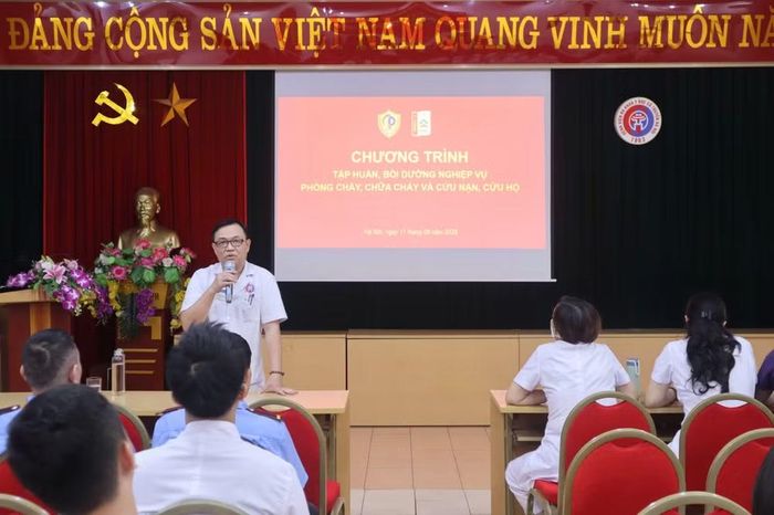 Thông qua buổi diễn tập, cán bộ, nhân viên Bệnh viện Đa khoa Y học Cổ truyền Hà Nội được nâng cao nhận thức, kỹ năng xử lý tình huống cháy, nổ, đặc biệt trong môi trường đặc thù có nhiều bệnh nhân cần được hỗ trợ khi xảy ra sự cố