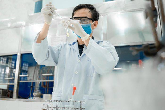Hoạt động nghiên cứu tại Trường ĐH Bách khoa, Đại học Quốc gia TP.HCM. Ảnh: NTCC