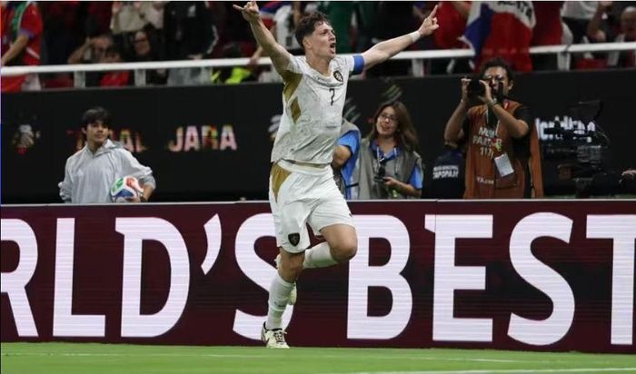  Đội trưởng Krejci mở điểm cho Czech ở phút 59. Ảnh:FIFA 