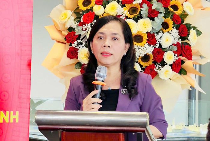 Bà Nguyễn Thanh Xuân, Thành ủy viên, Phó Bí thư chuyên trách Đảng ủy UBND TP phát biểu tại buổi lễ. Ảnh: HÀ THƯ 