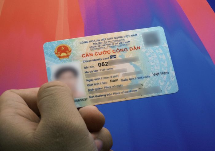 Những người sinh năm 1966, 1986 và 2001 sẽ hết hạn CCCD trong năm nay. Ảnh: Xuân Sang.