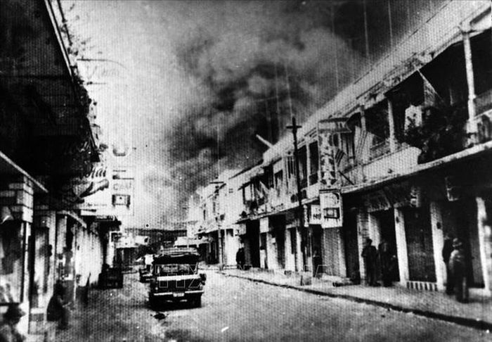 Quân giải phóng làm chủ đường Lê Lợi ở Sài Gòn (1968). Ảnh: Tư liệu TTXVN.