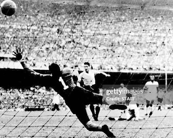 Thủ môn Moacir Barbosa mang nỗi ám ảnh World Cup 1950 suốt cuộc đời