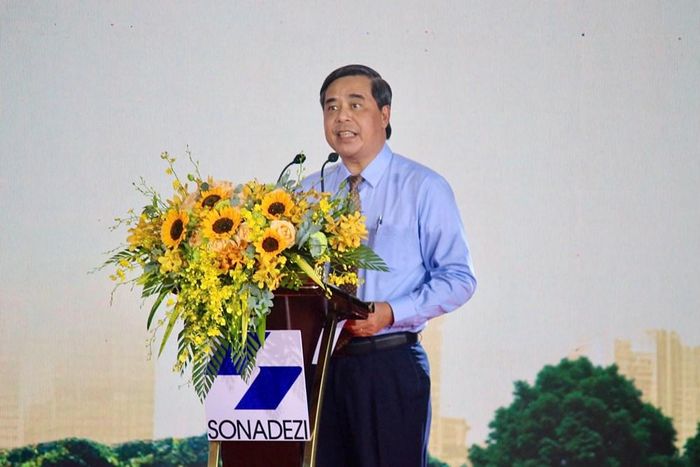 Ông Trần Thanh Hải, Tổng Giám đốc Tổng Công ty Sonadezi phát biểu cam kết của đại diện đơn vị thi công