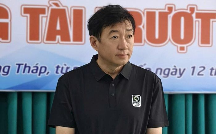 Chuyên gia Tian Jun trực tiếp giảng dạy tại lớp tập huấn trọng tài trượt ván