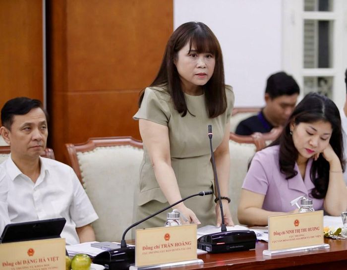 Cục trưởng Cục Văn hóa cơ sở, Gia đình và Thư viện Ninh Thị Thu Hương phát biểu