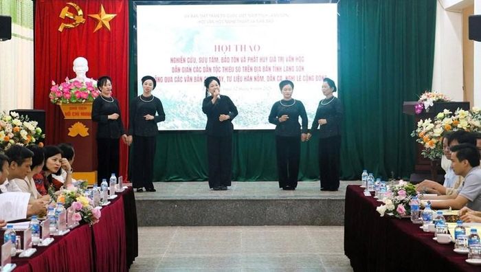 Các giá trị văn hóa dân gian các dân tộc Lạng Sơn là cội nguồn, là bệ đỡ tinh thần, định hình nên bản sắc độc đáo của mỗi dân tộc