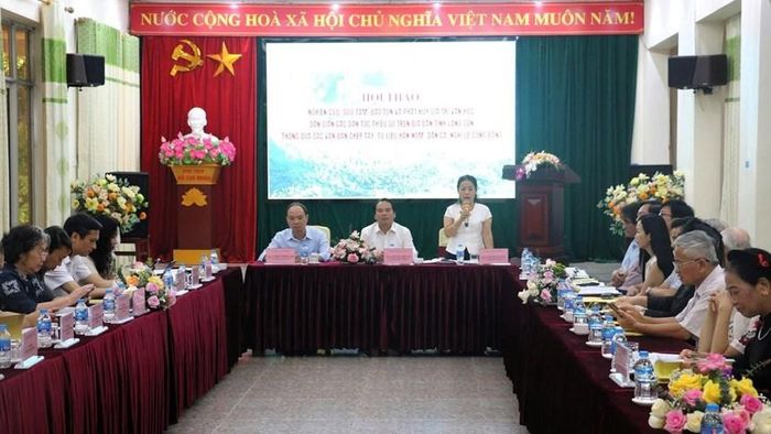 Hội thảo là dịp đánh giá thực trạng công tác nghiên cứu, sưu tầm và lưu giữ các giá trị văn học dân gian của đồng bào các dân tộc