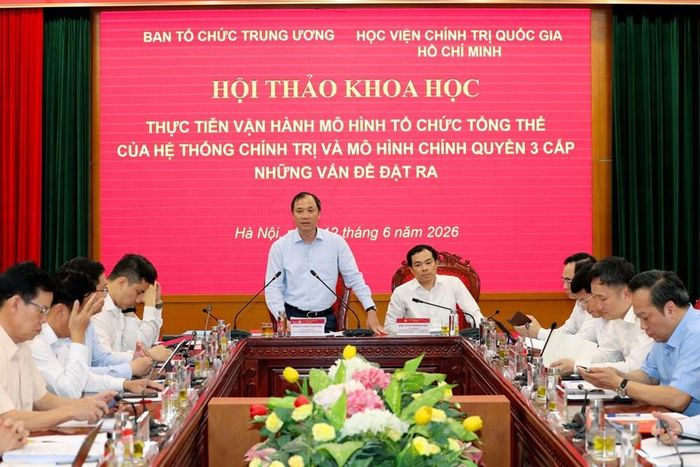 Phó Trưởng ban thường trực Ban Tổ chức Trung ương Hoàng Trung Dũng kết luận Hội thảo