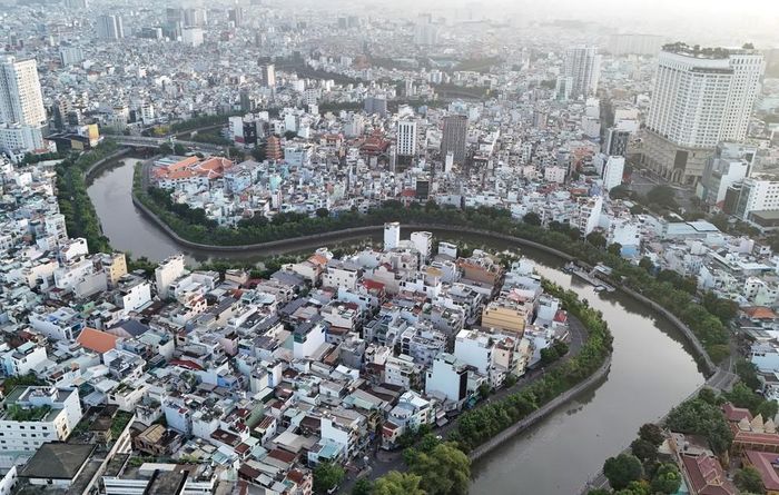 Kênh Nhiêu Lộc - Thị Nghè đoạn qua địa bàn các phường Nhiêu Lộc, Phú Nhuận, Xuân Hòa. Ảnh: Hồng Đạt - TTXVN
