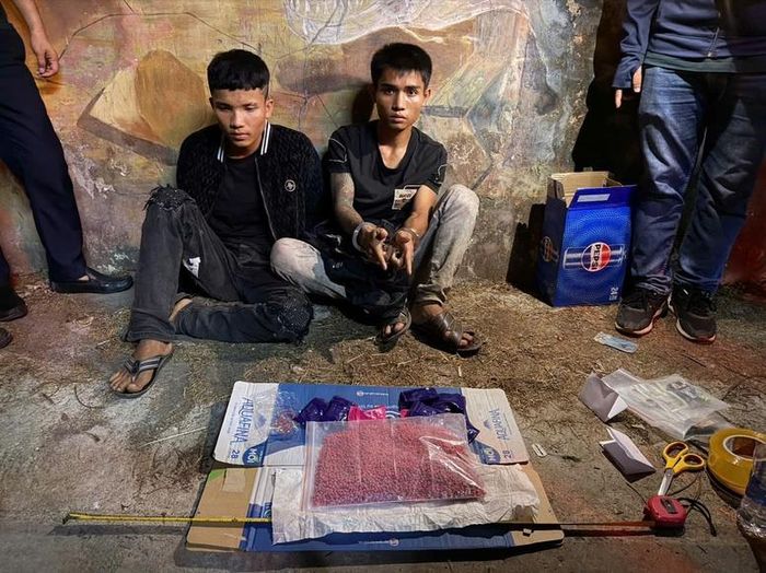 Các đối tượng và tang vật bị bắt giữ
