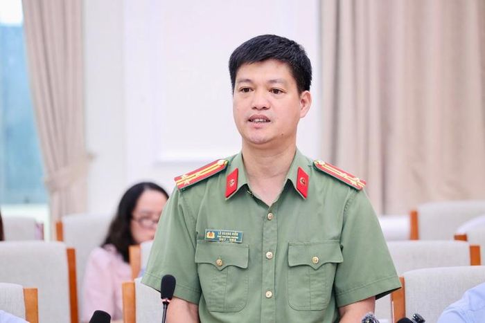 Thượng tá Lê Quang Hiển khuyến khích dùng thiết bị quét an ninh để phát hiện gian lận công nghệ