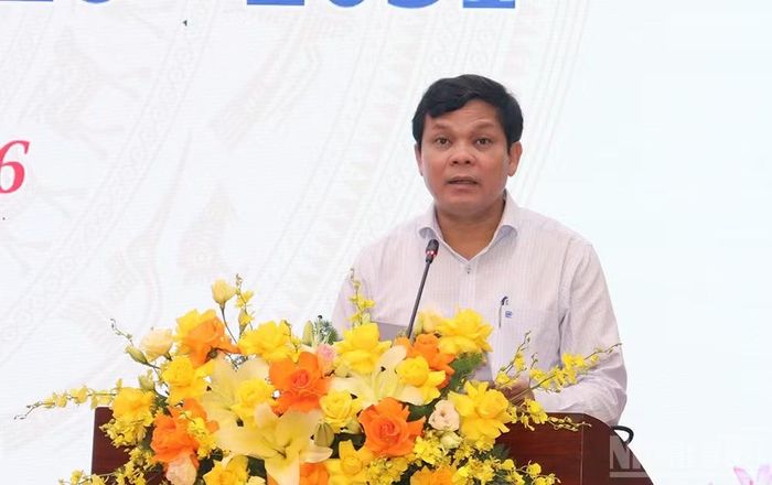Đồng chí Nguyễn Đức Tuy, Phó Bí thư Tỉnh ủy, Chủ tịch Hội đồng nhân dân tỉnh Quảng Ngãi phát biểu khai mạc hội nghị.