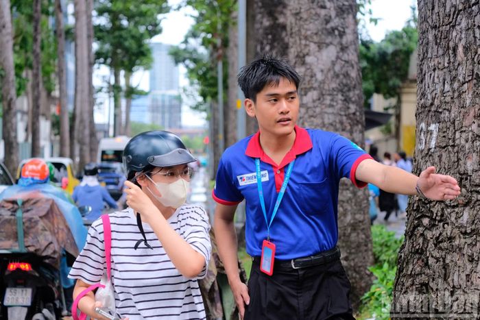 Chương trình “Tiếp sức mùa thi” năm 2026 tiếp tục nhận được sự hưởng ứng mạnh mẽ của sinh viên thành phố.