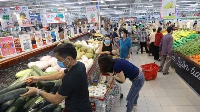 Bảo vệ quyền lợi chính đáng của người tiêu dùng là trọng tâm của chính sách quản lý. (Ảnh minh họa)