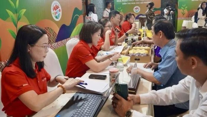 Doanh nghiệp sản xuất tìm cơ hội tham gia thị trường tiêu thụ sản phẩm;