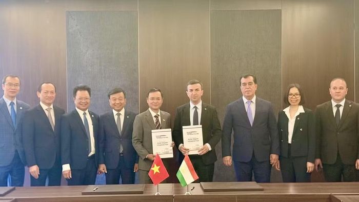 Biên bản ghi nhớ giữa VNR và TR tập trung vào những điều khoản chiến lược nhằm hiện thực hóa mục tiêu tối ưu hóa chuỗi cung ứng logistics. (Ảnh: Tổng Công ty Đường sắt Việt Nam)