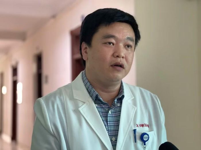 Thạc sĩ, bác sĩ chuyên khoa II Nguyễn Việt Dũng, Trưởng Khoa Nội tiêu hóa, Bệnh viện 19-8 chia sẻ với phóng viên bên lề hội thảo.