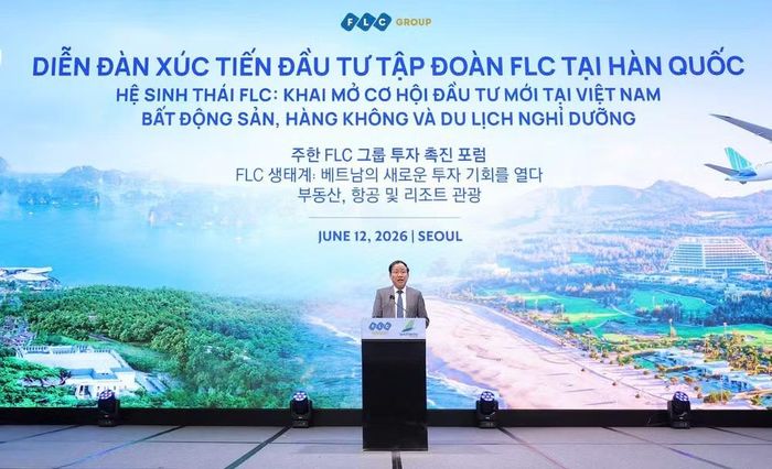 Chủ tịch Ủy ban nhân dân tỉnh Gia Lai Phạm Anh Tuấn phát biểu tại Diễn đàn.