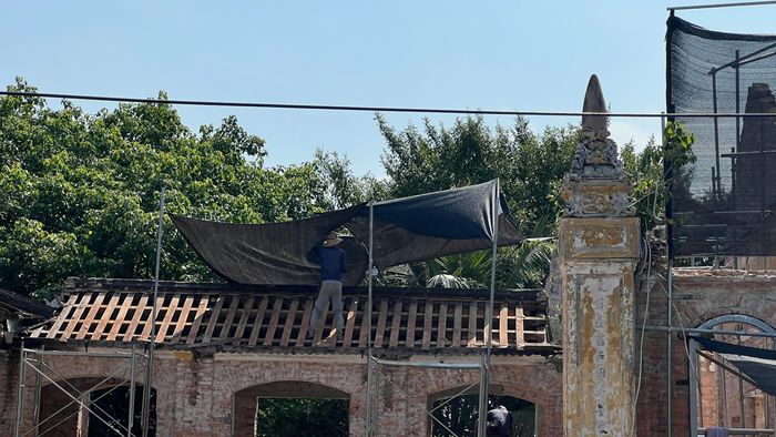Trùng tu công trình Kiều Gia tả.