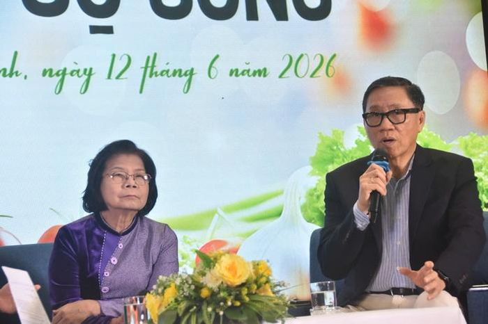 Hai diễn giả tại chương trình