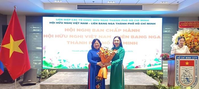 Bà Nguyễn Trường Nhật Phượng, Phó Chủ tịch HĐND TPHCM, làm Chủ tịch Hội Hữu nghị Việt Nam - Liên Bang Nga TPHCM
