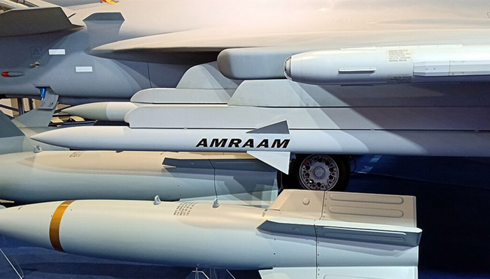  Tên lửa không đối không tầm trung tiên tiến AIM-120 AMRAAM. Ảnh: The Defense Post 