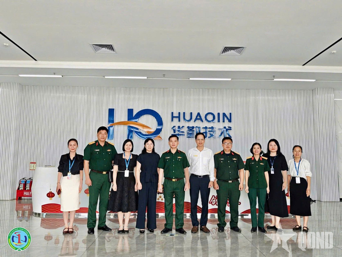 Ký kết hợp tác giữa Trường Cao đẳng nghề số 1 - Bộ Quốc phòng và Công ty TNHH RQ TECHNOLOGY. Ảnh: TRUYỀN THÔNG
