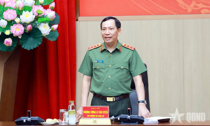 Thượng tướng Lê Văn Tuyến, Ủy viên Trung ương Đảng, Thứ trưởng Bộ Công an, Trưởng Ban Chỉ đạo xây dựng Đề án chủ trì hội nghị.