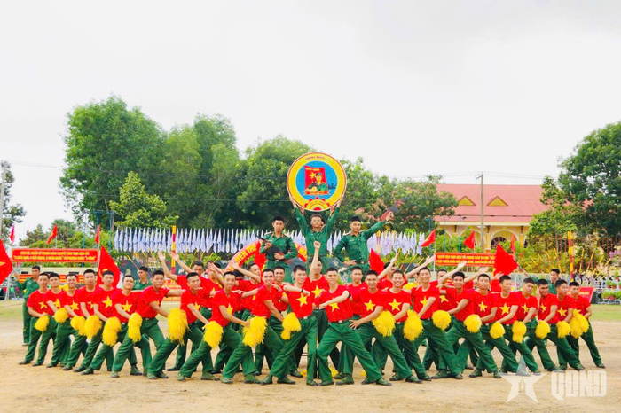 Chiến sĩ mới Trung đoàn 3 (Sư đoàn 9, Quân đoàn 34) tại lễ tuyên thệ.