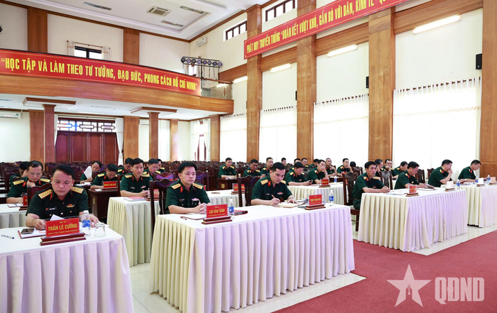 Các đại biểu dự hội nghị.
