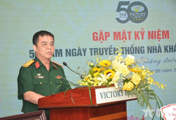  Đại tá Đinh Trung Kiên, Bí thư Đảng ủy, Phó cục trưởng Cục Hậu cần, Bộ Tổng Tham mưu đọc thư khen của Bộ trưởng Bộ Quốc phòng. 