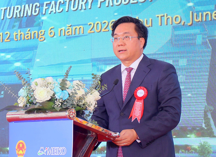 Chủ tịch UBND tỉnh Phú Thọ Trần Duy Đông phát biểu tại buổi lễ.
