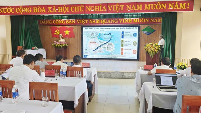 Nhiều ý kiến tâm huyết tại tọa đàm phát triển kinh tế biển phường Sơn Trà.