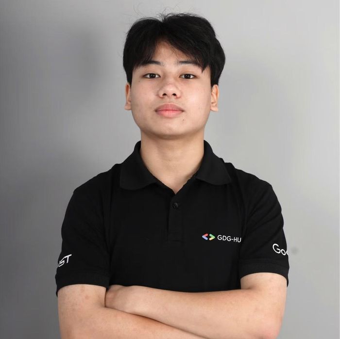 Trần Đoàn Việt (sinh viên ngành Khoa học dữ liệu và Trí tuệ nhân tạo, Đại học Bách khoa Hà Nội) trúng tuyển theo diện xét tuyển tài năng và được vinh danh trong chương trình "Nâng bước thủ khoa 2025" của Báo Tiền Phong.