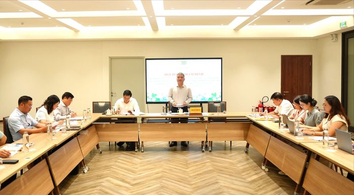 Quang cảnh phiên họp. Ảnh: CẨM HÀ