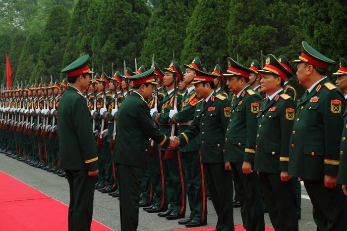 Lãnh đạo Bộ Tổng Tham mưu đón Đại tướng Phan Văn Giang. Ảnh: Bộ Quốc phòng.