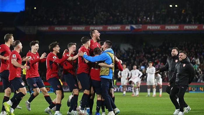 CH Séc trở lại World Cup sau 20 năm vắng bóng.