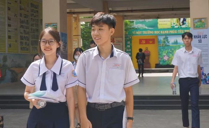 Thi sinh đến Điểm thi Trường THCS Hà Huy Tập.