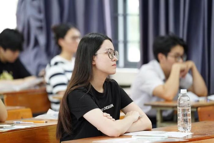Thí sinh tự tin bước vào môn thi thứ 3.