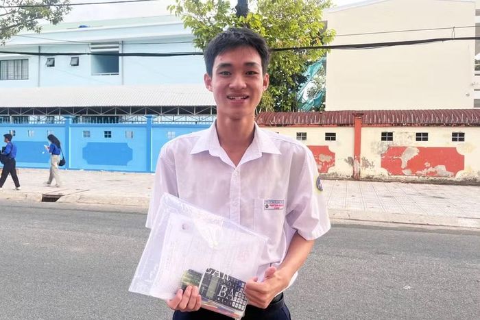 Thí sinh Tuấn Khang với nguyện vọng trúng tuyển vào Trường Sĩ quan Lục quân 2.